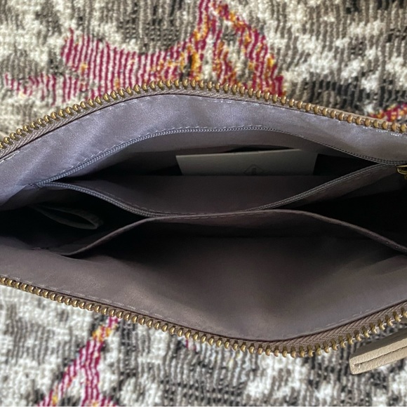 Fossil Leather Purse - Picture 3 of 6